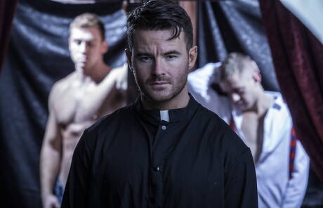 Irish mature bear Brendan Patrick and american hunk Ian Levine posing naked