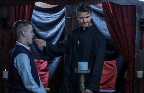 Irish mature bear Brendan Patrick and american hunk Ian Levine posing naked