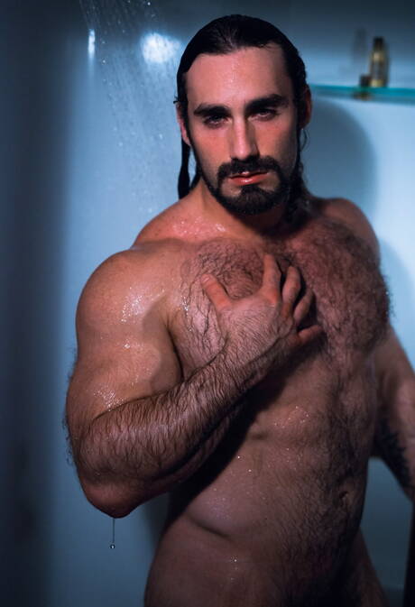 Two american dudes muscular Billy Santoro and gay bear Jaxton Wheeler having a pleasure in hot shower