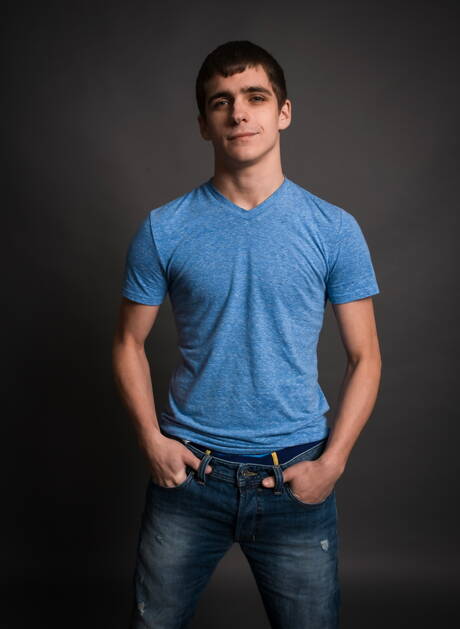 Il simpatico amico americano super stallone Billy Santoro e il ragazzo sexy Kory Houston mostrano un corpo perfetto