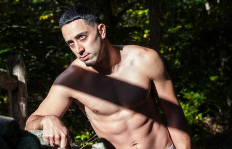 Nice american guys husky guy Andrew Fitch and stud Jacob Ladder posing naked outside