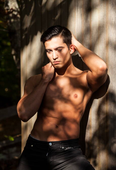 Icon Male: Nice american guys husky guy Andrew Fitch and stud Jacob Ladder posing naked outside