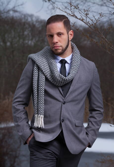 Dois garotos americanos, Connor Maguire e Wolf Hudson, exibem corpos perfeitos ao ar livre