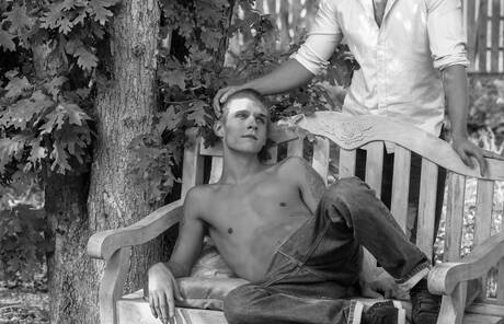 無恥的男孩 Brendan Patrick、Sam Truitt 和 Trent Ferris 在戶外進行熱辣三人肛交