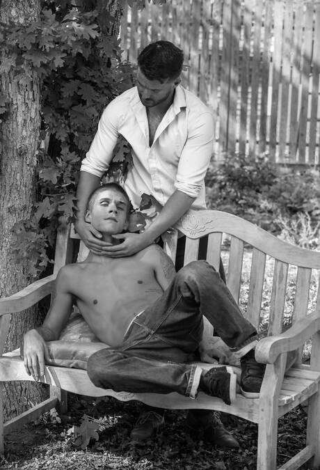 Schaamteloze jongens Brendan Patrick, Sam Truitt en Trent Ferris in hete trio-kontneukactie in de buitenlucht