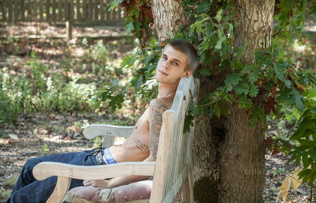 Schaamteloze jongens Brendan Patrick, Sam Truitt en Trent Ferris in hete trio-kontneukactie in de buitenlucht