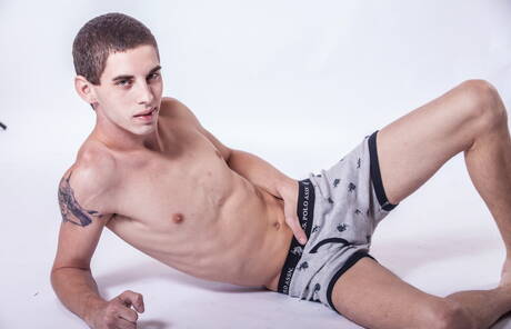 Horny guys Brendan Patrick, Sam Truitt and Trent Ferris have a good threesome sex