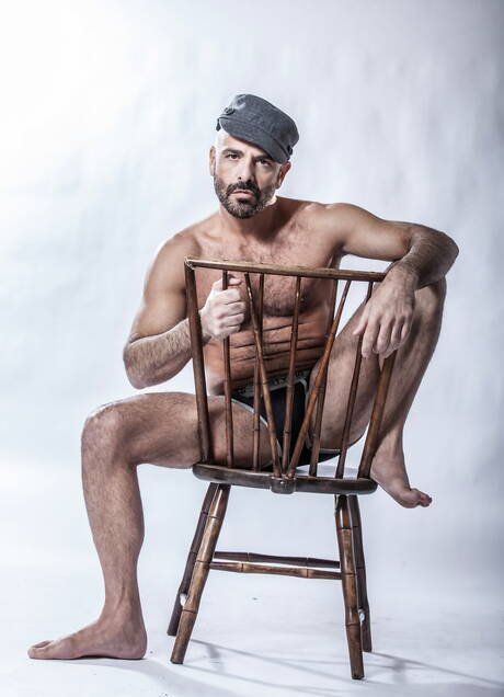 American hairy stud Adam Russo shows a muscle body