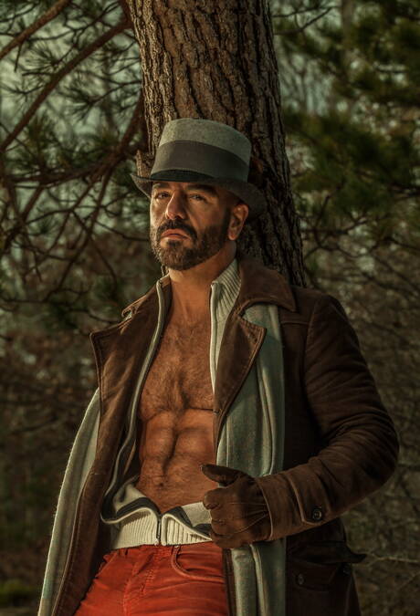 Icon Male: Two american boys hairy stud Adam Russo and muscular Colton Grey shows a sturdy body outdoor