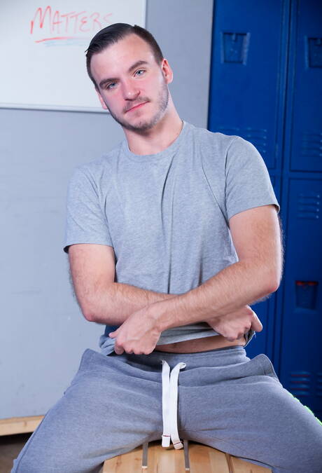 Amerikaanse knappe Aaron Slate poseert naakt en laat zijn hete kont zien