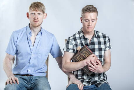 Heiße amerikanische Jungs, der hübsche Junge Rob Yaeger und der junge Liam Harkmore posieren nackt