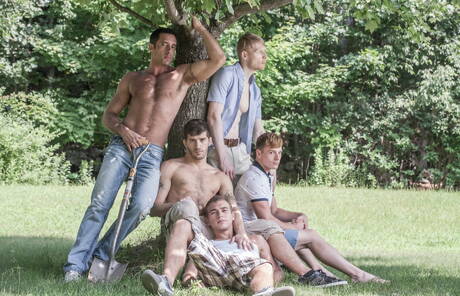 Sexy homo Nick Capra houdt een heet boerenfeestje met zijn vrienden