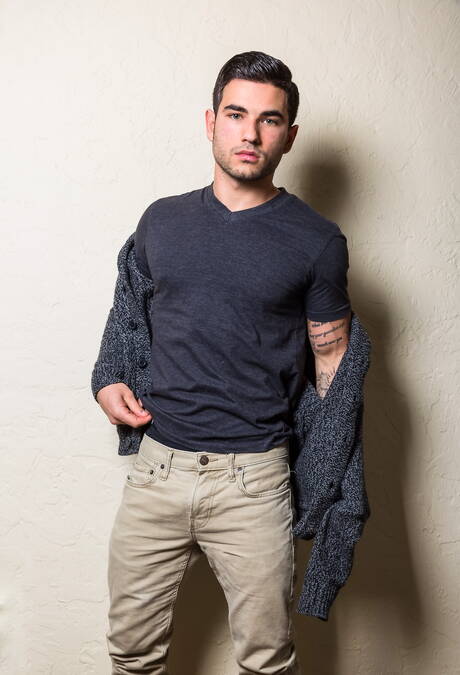 Russian beefy Vadim Black shows a perfect body