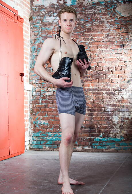 Pretty american guys otter Ty Roderick and young boy Liam Harkmoore have a hot couple sex