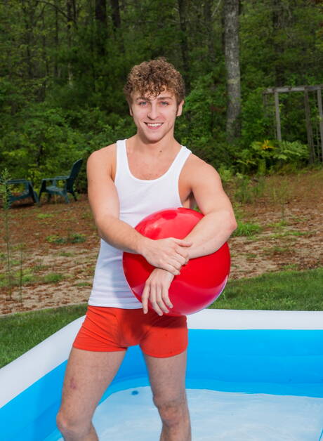 American hunk Calvin Banks masturbating outdoor