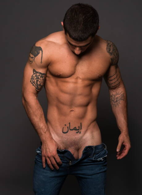 Icon Male: American well-built Billie Ramos and russian beefy Vadim Black jerk off dick outdoor