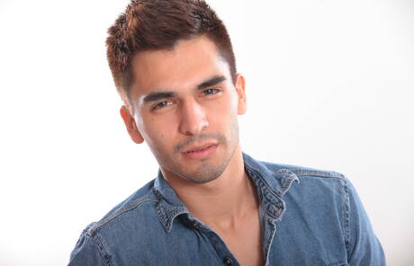 Nice american boys hunky guy Billy Santoro and pretty boy Ludo Sander undressing and showing ass