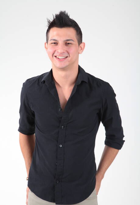 Nice american boys pretty boy Davey Anthony and hairy stud Ty Roderick posing nude and showing butt