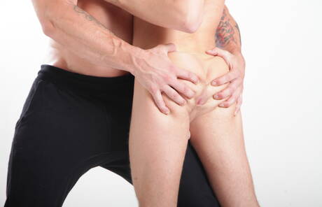 Gli americani più sexy, il fusto Brandon Wilde e il duro Trenton Ducati si spogliano e mostrano il loro culo stretto