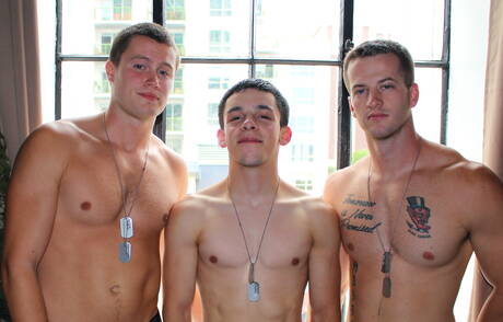 Active Duty: Sexy Quentin Gainz, Billie Starz and Damien Nichols have a good 3some sex outside