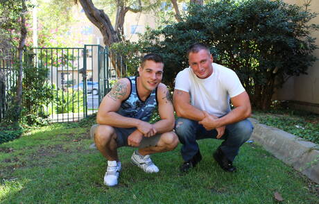 Il bel ragazzo americano Princeton Price e il duro Craig Cameron fanno sesso anale bollente all