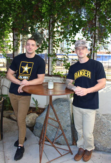 American husky guy Quentin Gainz and stud Johnny B drilling an ass outdoor