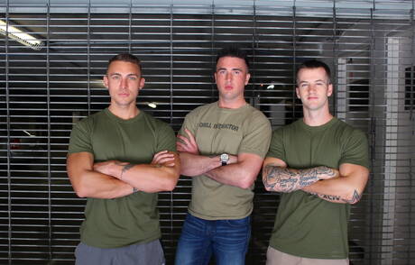 Horny guys Quentin Gainz, Ripley Grey and Jay Ice sucking and fucking each other outside