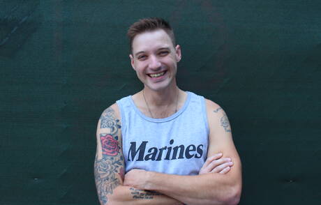 Young Jaxon D shows a perfect body outside