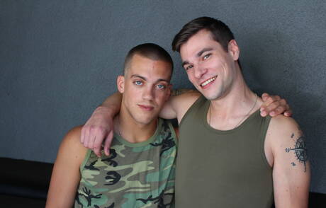 American muscular Princeton Price and well-built Scotty Dickenson in hot homosexual scene outside