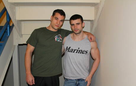 Gorący amerykańscy faceci, twardziel Princeton Price i twardziel Mathias w gorącej akcji ruchania tyłków na zewnątrz