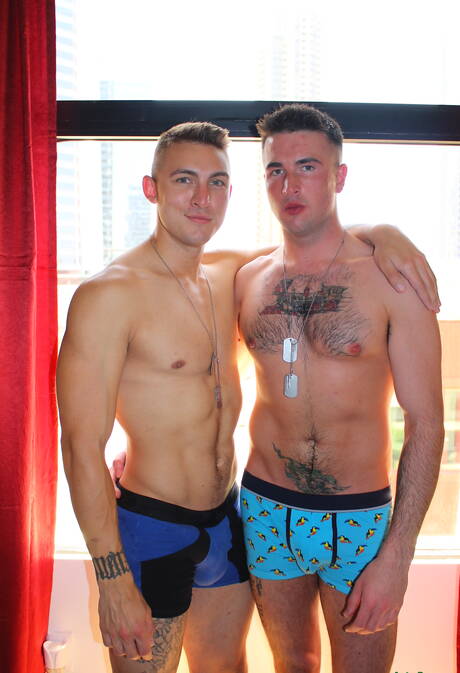 American husky guy Ripley Grey and hot twink Jay Ice in hot ass fuck action outside