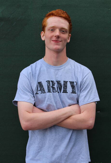 Young Edward Teach shows a beautiful body outside