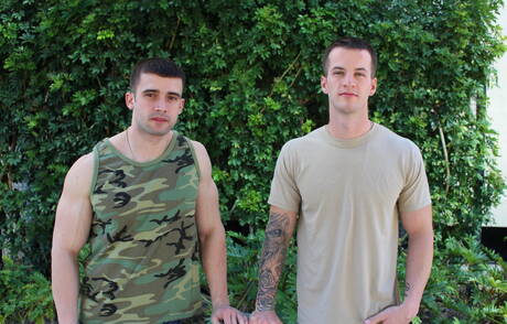 Beroemde Amerikanen, stoere Quentin Gainz en stoere Mathias neukten elkaar buiten