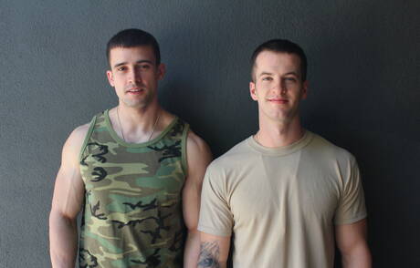 Beroemde Amerikanen, stoere Quentin Gainz en stoere Mathias neukten elkaar buiten