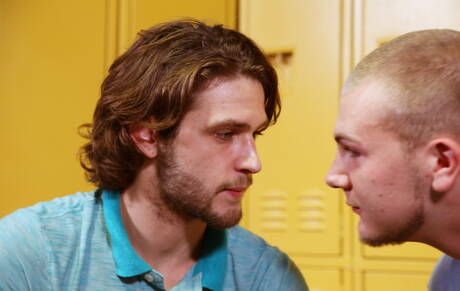 La lontra americana Duncan Black e il giovane ragazzo Zack Farmer fanno sesso di coppia bollente