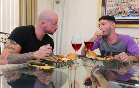 Hot american dudes strong bull Sean Duran and well-built Johnny Hazzard sucking and screwing each other in the kitchen