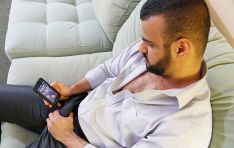 O bonitão americano Morgan Shades e o husky brasileiro Tony Orion têm uma cena de casal quente