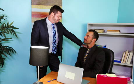 Os simpáticos americanos Billy Santoro e Jake Morgan fodem a bunda depois do boquete