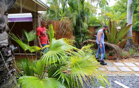 Der amerikanische Schönling Jace Chambers und der kubanische Bär Fernando Del Rio lieben sich im Freien