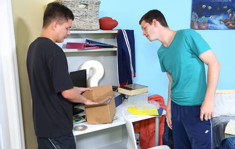 Hete Amerikanen, knappe jongen Benn Heights en jonge kerel Alan Kennedy in harde anale seks