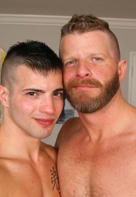 Pretty american boys muscular Jeremy Stevens and muscular Casey Everett in hard anal sex