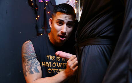 Pride Studios: Two american guys muscular Hunter Vance and young dude Doug Acre drilling an ass