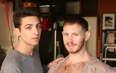 Knappe Amerikaanse jongens, harige hengst Spencer Whitman en hete twink Roman Daniels neuken kont na het zuigen