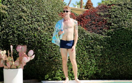 American husky guy Trenton Ducati and beefy Chris Abbot have anal sex in the kitchen