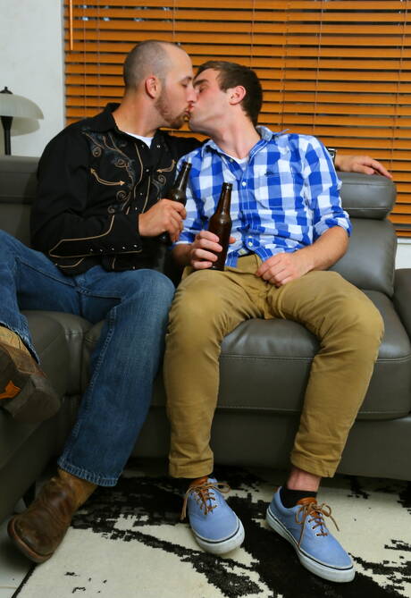 Pride Studios: Hot american dudes young Andrew Collins and hairy stud Dustin Steele in hot homosexual scene