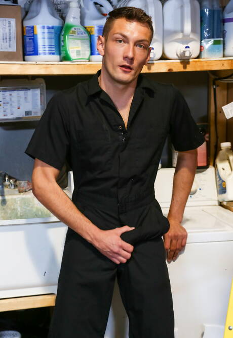 Pride Studios: Twink Sasha Alexander and black beefy Mike Maverick in hot interracial anal sex