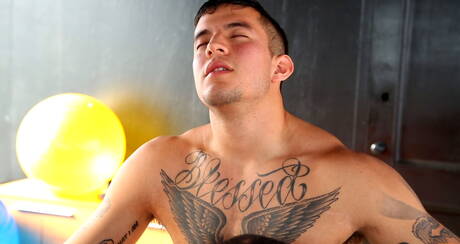 Die sexy Typen James Ryder, Joey Rico und Trelino bei heißer Dreier-Arschfick-Action