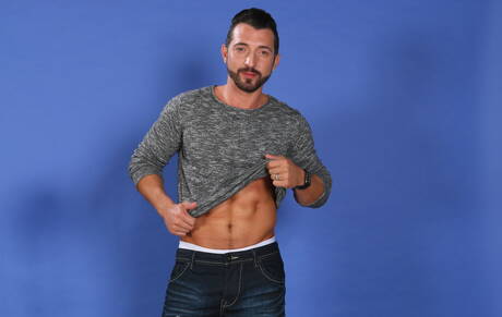 Marco Montgomery 和拉丁肌肉男 Jimmy Durano 口交後做愛