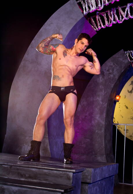 Canadian husky guy Pierre Fitch and american tough guy Sebastian Kross fuck after dick sucking