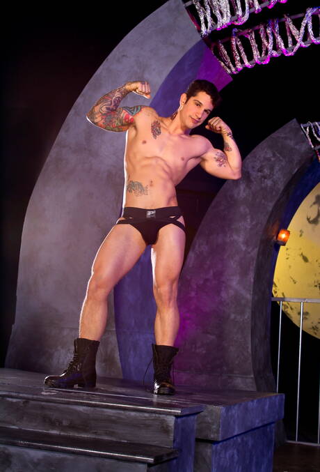 Canadian beefcake Pierre Fitch and american beefcake Brent Corrigan in hard anal sex